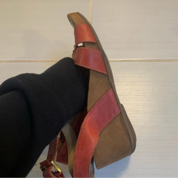 Naturalizer Panya  Red Leather Ankle Wrap Wedges 9 - Picture 5 of 9